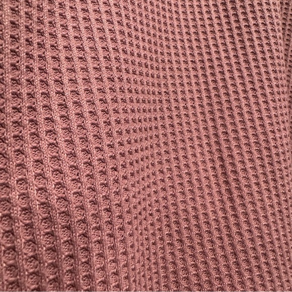 LL Bean Women Birchwood Brushed Waffle Knit V-Neck Long Sleeve Top Medium Pink - Picture 11 of 14